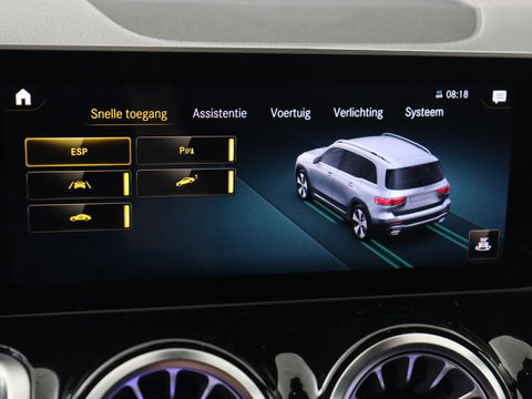 Mercedes-Benz GLB 200 Business Solution AMG 7-persoons | Stoelverwarming | Leder/Alcantara | Side Assist | Navigatie | Full LED | Widescreen | Park Assist