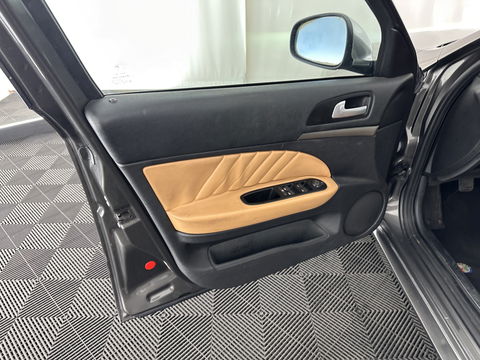 Alfa Romeo 159 Sportwagon 1.9 JTD Distinctive *LUXURY-LEATHER | XENON | SPORT-SEATS | ECC | CRUISE | PRIVACY-GLASS | TOWBAR | 17"ALU*