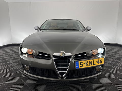 Alfa Romeo 159 Sportwagon 1.9 JTD Distinctive *LUXURY-LEATHER | XENON | SPORT-SEATS | ECC | CRUISE | PRIVACY-GLASS | TOWBAR | 17"ALU*