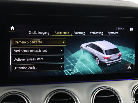 Mercedes-Benz E-Klasse 300e AMG | Trekhaak | Stoelverwarming | Camera | Carplay | Leder/Alcantara | Navigatie | Widescreen | Full LED | Sfeerverlichting | PHEV | Plug In