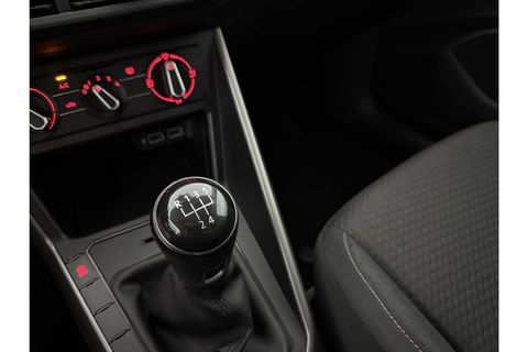 Volkswagen Polo 1.0 TSI Airco Carplay Cruise LED 17"LMV Navigatie Elektrpakket
