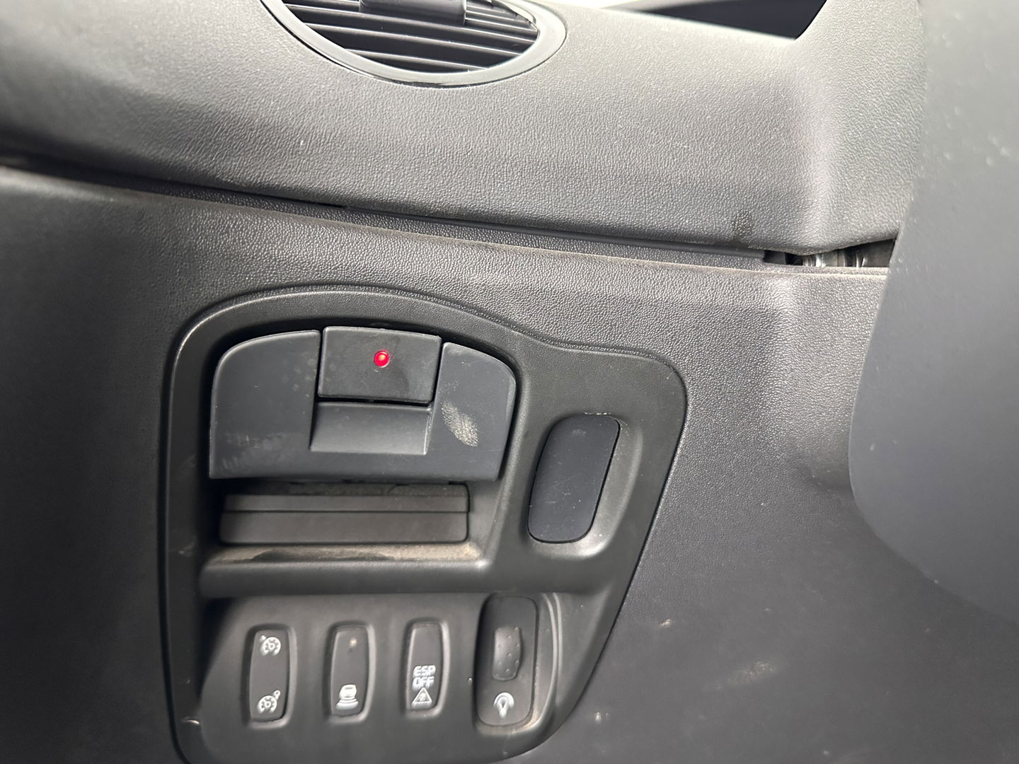 Renault Grand Espace 2.0 dCi Initiale [ 7-Pers ] Aut. *PANO | LEATHER-VELOURS | BI-XENON | NAVI-FULLMAP | CAMERA | HEATED-COMFORTSEATS | ECC | ENTERTAINMENT-PACK | PDC | CRUISE | PRIVACY-GLASS | 17''ALU*