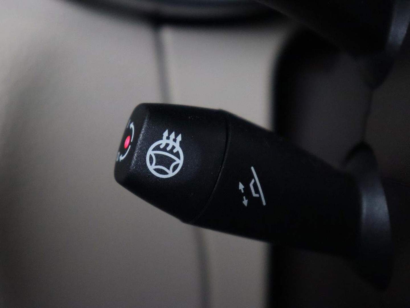 Mercedes-Benz C-Klasse 300e Avantgarde Luxury | Panoramadak | Luchtvering | Burmester | Stuurverwarming | 360 Camera | Leder | Stoelverwarming | Memory | Carplay | Sfeerverlichting | Matrix LED | PHEV | Plug In