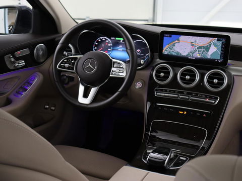 Mercedes-Benz C-Klasse 300e Avantgarde Luxury | Panoramadak | Luchtvering | Burmester | Stuurverwarming | 360 Camera | Leder | Stoelverwarming | Memory | Carplay | Sfeerverlichting | Matrix LED | PHEV | Plug In