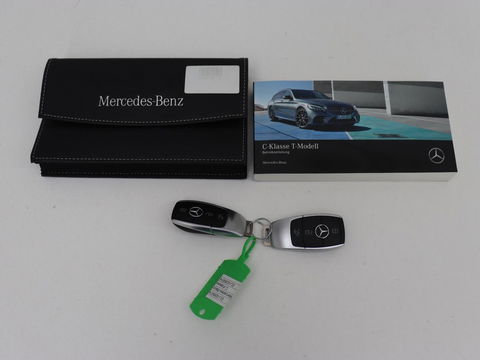 Mercedes-Benz C-Klasse 300e Avantgarde Luxury | Panoramadak | Luchtvering | Burmester | Stuurverwarming | 360 Camera | Leder | Stoelverwarming | Memory | Carplay | Sfeerverlichting | Matrix LED | PHEV | Plug In