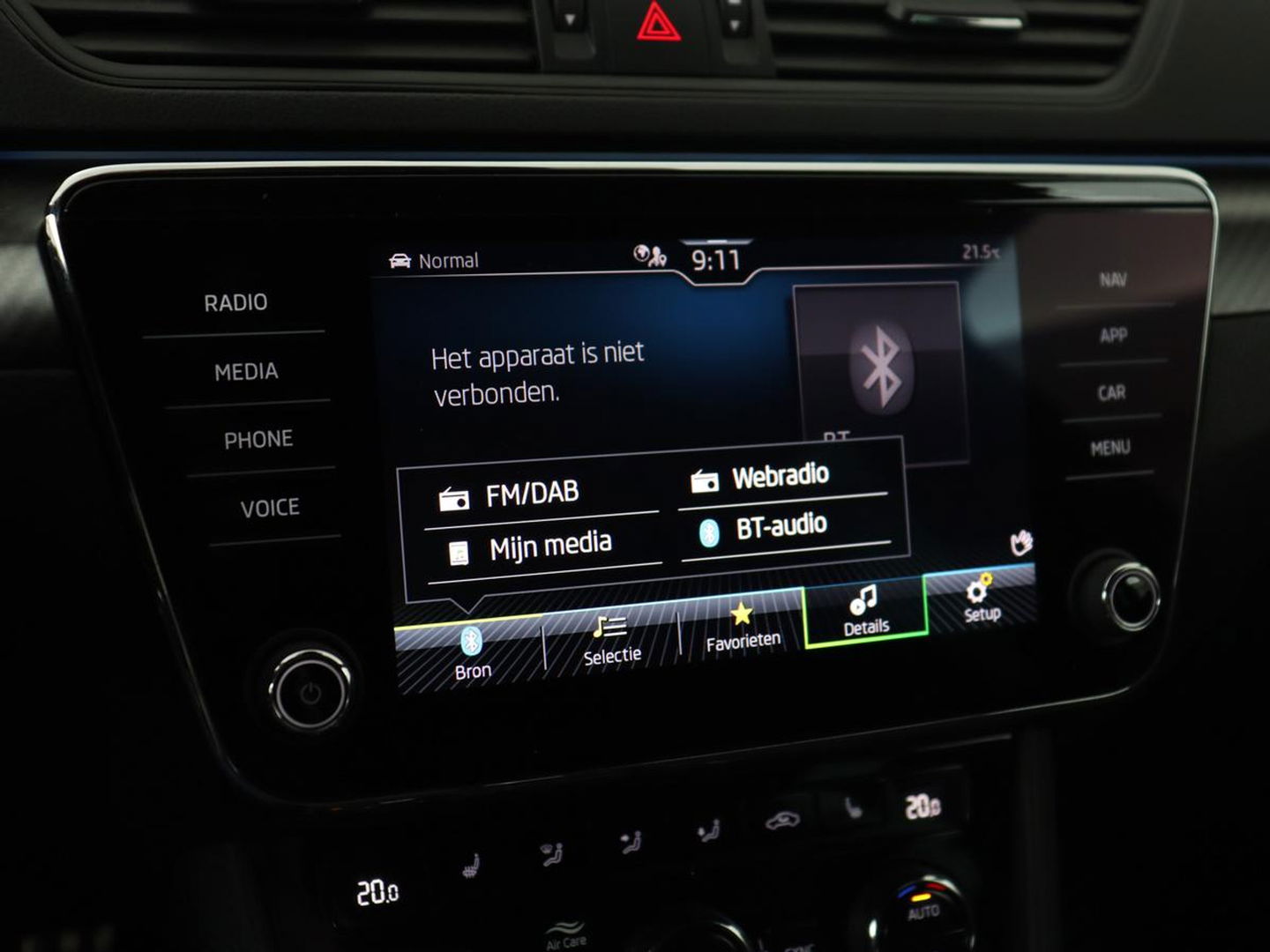 Škoda Superb 1.4 TSI iV Sportline | Panoramadak | Stoelverwarming | Adaptive cruise | Alcantara | Sfeerverlichting | Camera | Virtual Cockpit | Matrix LED | PHEV | Plug In