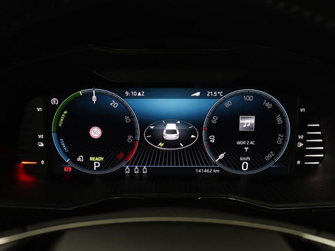 Škoda Superb 1.4 TSI iV Sportline | Panoramadak | Stoelverwarming | Adaptive cruise | Alcantara | Sfeerverlichting | Camera | Virtual Cockpit | Matrix LED | PHEV | Plug In
