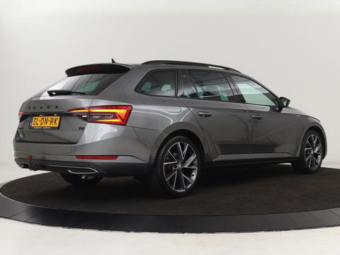 Škoda Superb 1.4 TSI iV Sportline | Panoramadak | Stoelverwarming | Adaptive cruise | Alcantara | Sfeerverlichting | Camera | Virtual Cockpit | Matrix LED | PHEV | Plug In