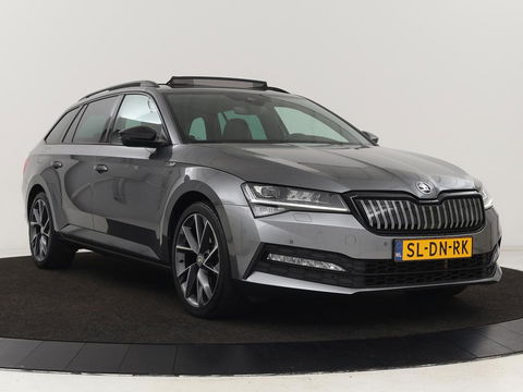 Škoda Superb 1.4 TSI iV Sportline | Panoramadak | Stoelverwarming | Adaptive cruise | Alcantara | Sfeerverlichting | Camera | Virtual Cockpit | Matrix LED | PHEV | Plug In