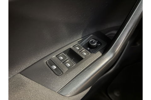 Volkswagen Polo 1.5 TSI R-line 150PK DSG Pano LED ACC Carplay Clima Navi 17"LMV