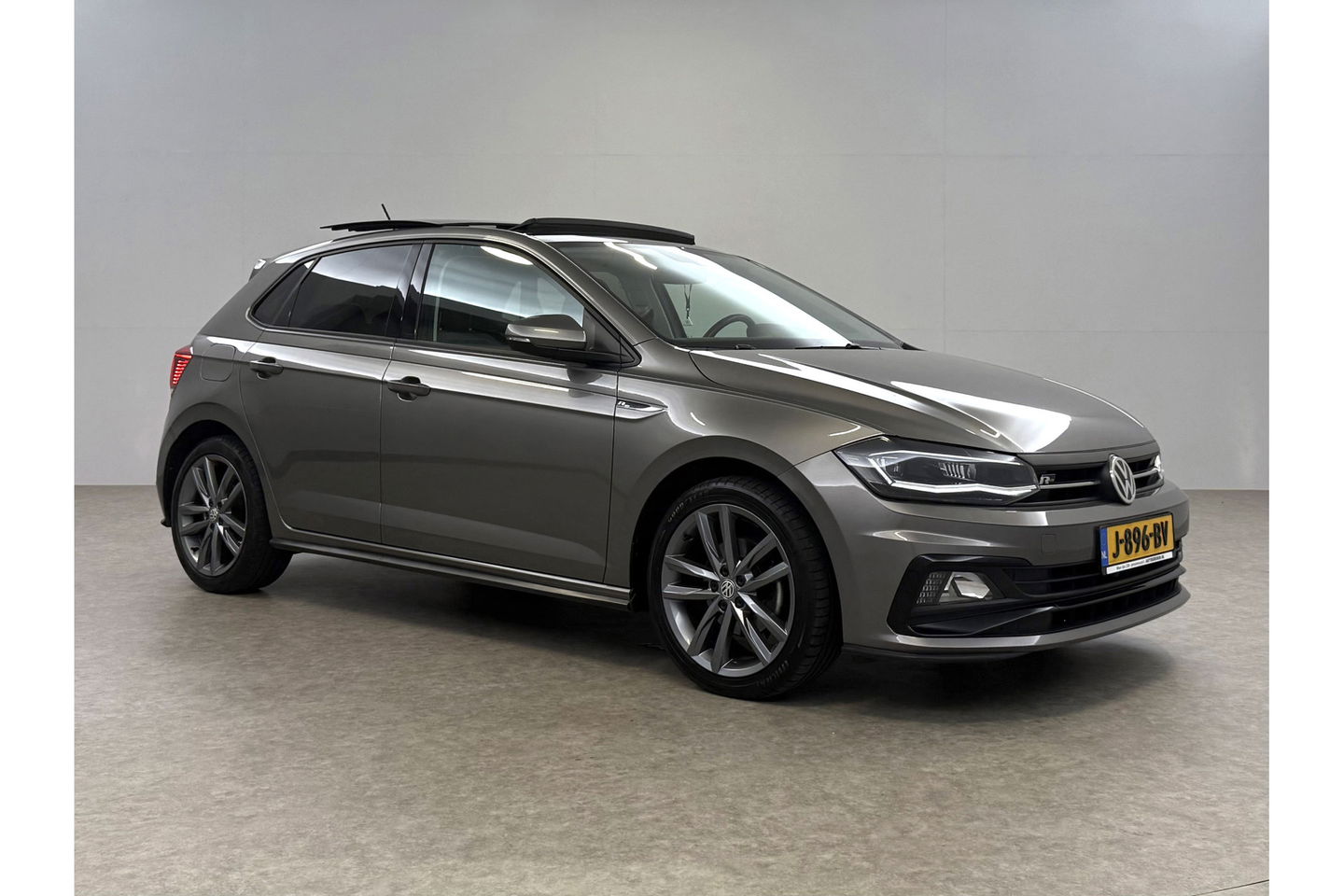 Volkswagen Polo 1.5 TSI R-line 150PK DSG Pano LED ACC Carplay Clima Navi 17"LMV