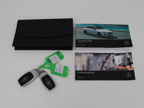 Mercedes-Benz CLA-Klasse Shooting Brake 180 Luxury Line | Leder | Adaptive cruise | Stoelverwarming | Camera | Matrix LED | Carplay | Sfeerverlichting | Widescreen | Keyless