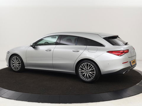 Mercedes-Benz CLA-Klasse Shooting Brake 180 Luxury Line | Leder | Adaptive cruise | Stoelverwarming | Camera | Matrix LED | Carplay | Sfeerverlichting | Widescreen | Keyless