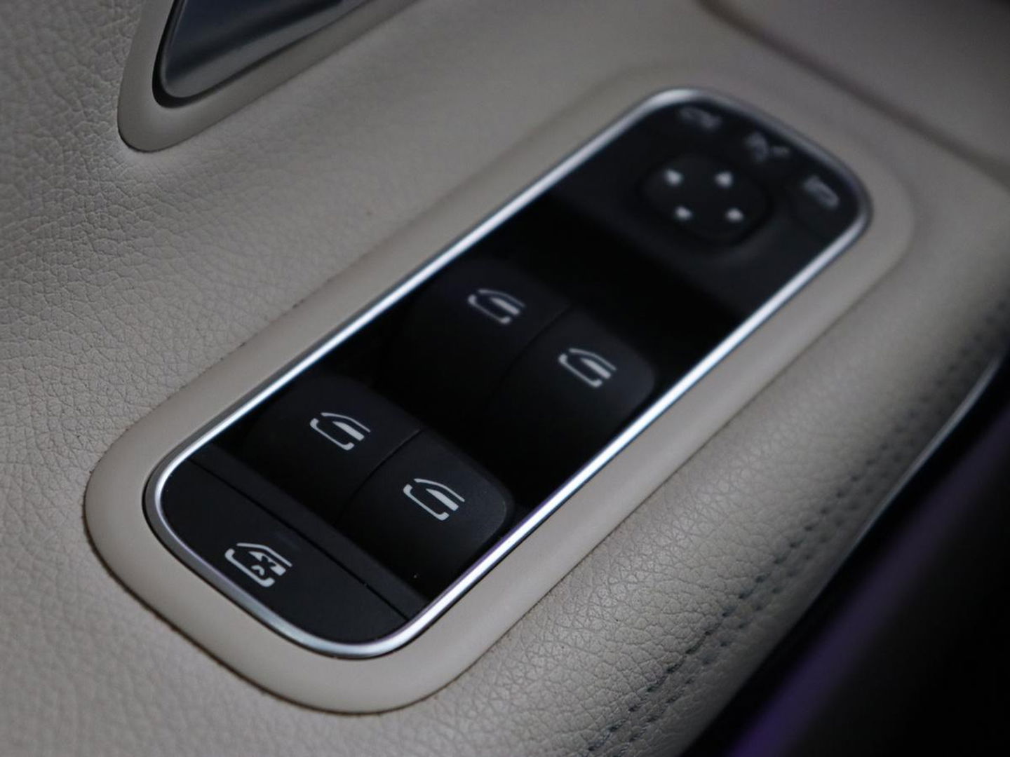 Mercedes-Benz CLA-Klasse Shooting Brake 180 Luxury Line | Leder | Adaptive cruise | Stoelverwarming | Camera | Matrix LED | Carplay | Sfeerverlichting | Widescreen | Keyless