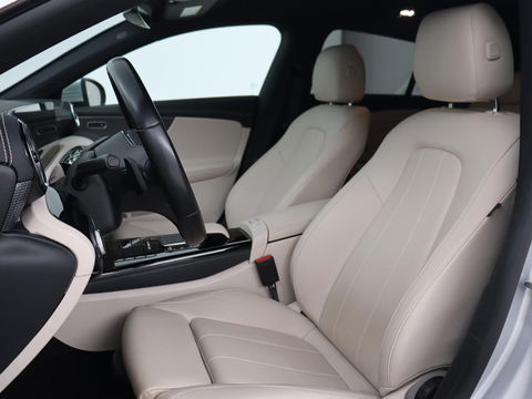 Mercedes-Benz CLA-Klasse Shooting Brake 180 Luxury Line | Leder | Adaptive cruise | Stoelverwarming | Camera | Matrix LED | Carplay | Sfeerverlichting | Widescreen | Keyless
