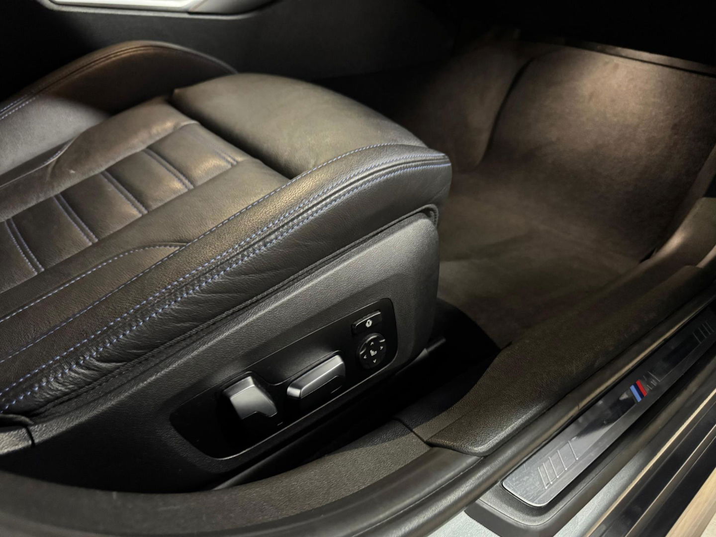 BMW 3-serie M340i xDrive PANO KEYLESS CAM