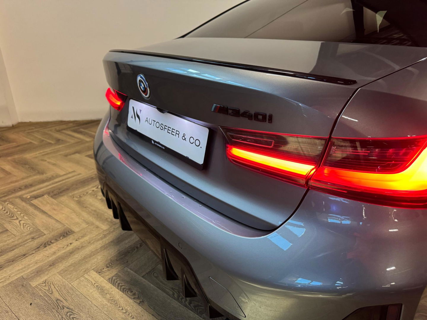 BMW 3-serie M340i xDrive PANO KEYLESS CAM
