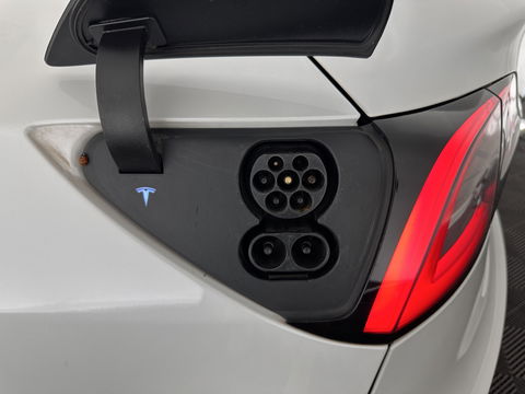Tesla Model 3 Standard RWD Plus 60 kWh [ 3-Fase ] (INCL-BTW) Aut. *PANO | AUTO-PILOT | LUXURY-LEATHER | KEYLESS | FULL-LED | MEMORY-PACK | SURROUND-VIEW | DAB | CARPLAY | DIGI-COCKPIT | LANE-ASSIST | COMFORT-SEATS | 18"ALU*
