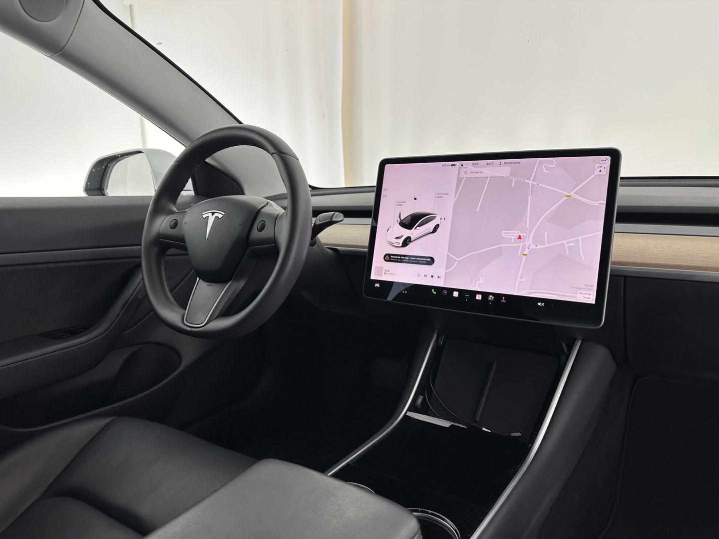 Tesla Model 3 Standard RWD Plus 60 kWh [ 3-Fase ] (INCL-BTW) Aut. *PANO | AUTO-PILOT | LUXURY-LEATHER | KEYLESS | FULL-LED | MEMORY-PACK | SURROUND-VIEW | DAB | CARPLAY | DIGI-COCKPIT | LANE-ASSIST | COMFORT-SEATS | 18"ALU*