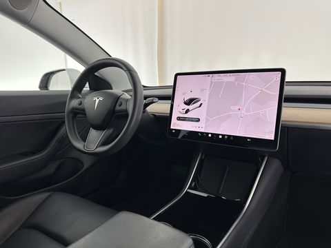 Tesla Model 3 Standard RWD Plus 60 kWh [ 3-Fase ] (INCL-BTW) Aut. *PANO | AUTO-PILOT | LUXURY-LEATHER | KEYLESS | FULL-LED | MEMORY-PACK | SURROUND-VIEW | DAB | CARPLAY | DIGI-COCKPIT | LANE-ASSIST | COMFORT-SEATS | 18"ALU*
