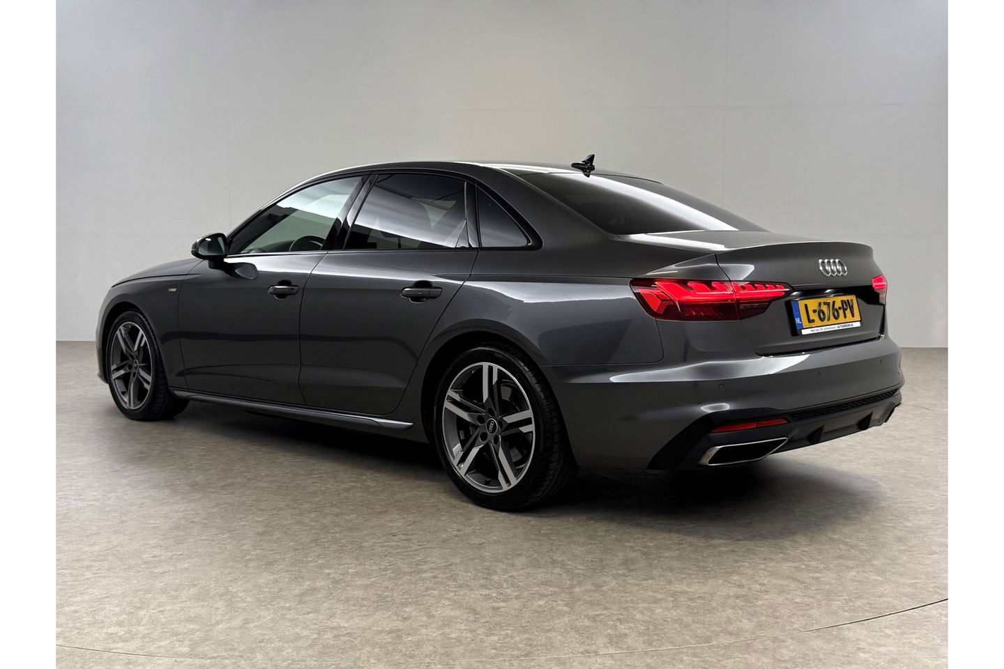 Audi A4 35 TFSI 150PK S-Line LED Virtual Sfeer Carplay Clima Cruise Navi PDC 18''LMV