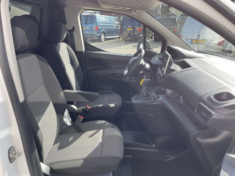 Peugeot Partner 1.5 BlueHDI Premium / vaste prijs rijklaar € 12.750 ex btw / lease vanaf € 215 / euro 6 diesel / bpm vrij / airco / cruise / trekhaak / schuifdeur !