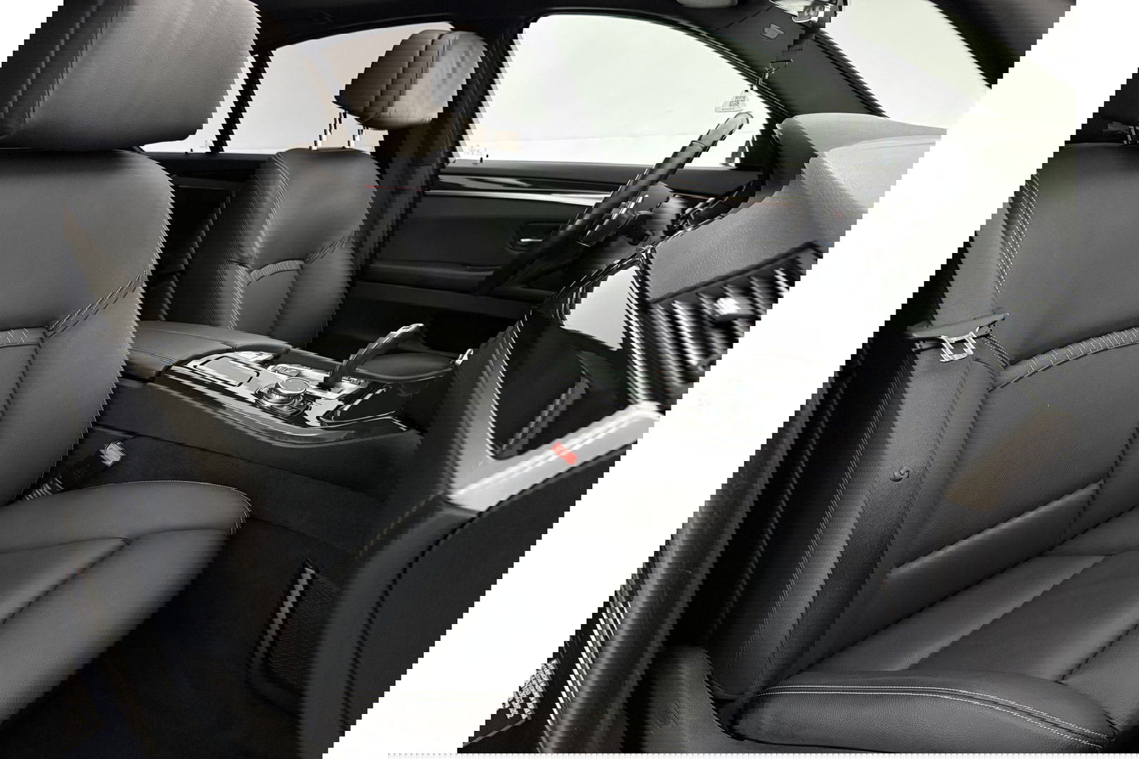 BMW 5 Serie 520i M Sport 184PK Pano LED Camera Clima Head up Display Memory Virtual Navi PDC Leder 19"LMV