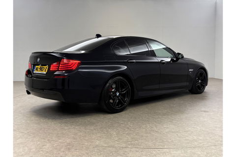 BMW 5 Serie 520i M Sport 184PK Pano LED Camera Clima Head up Display Memory Virtual Navi PDC Leder 19"LMV