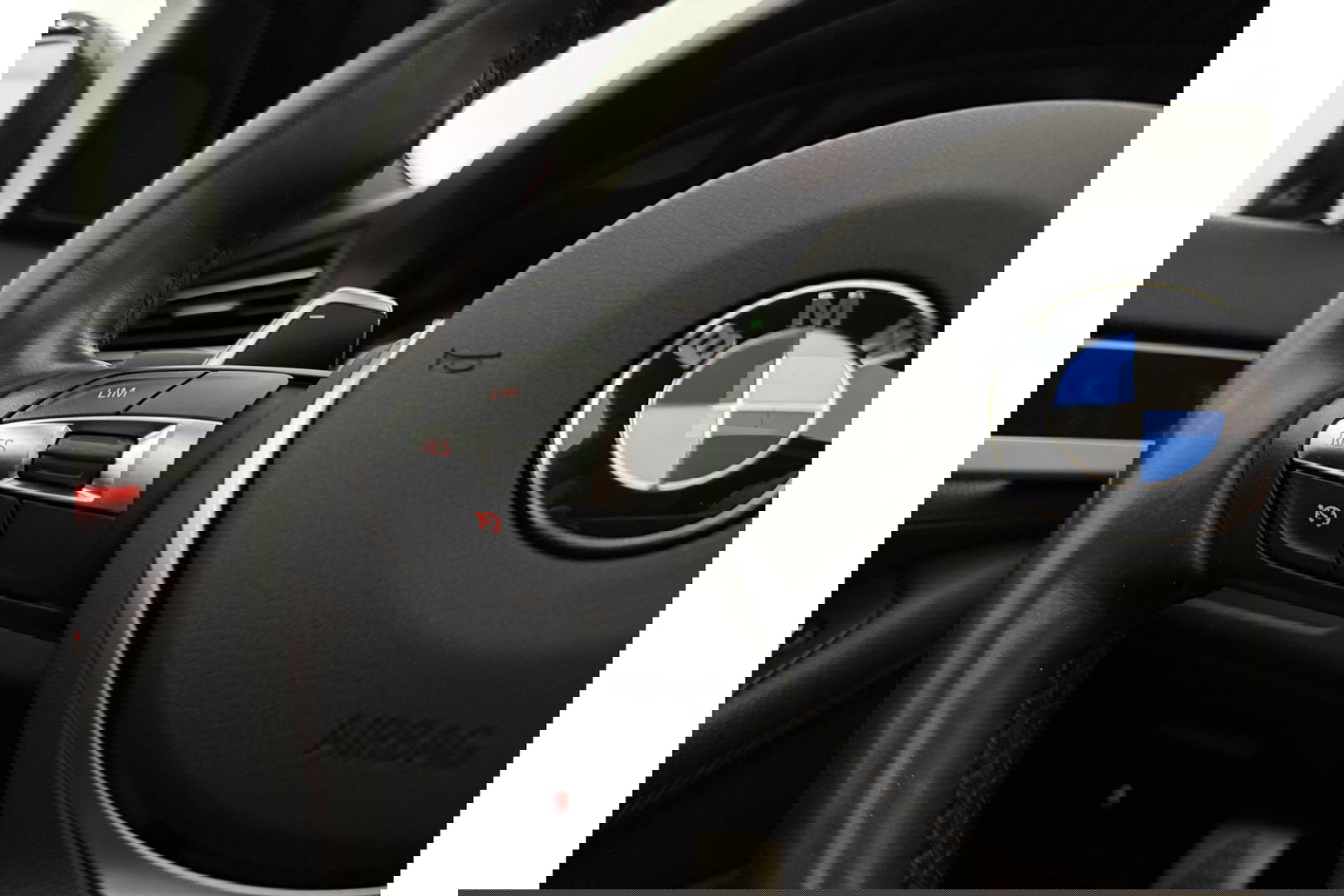 BMW 5 Serie 520i M Sport 184PK Pano LED Camera Clima Head up Display Memory Virtual Navi PDC Leder 19"LMV