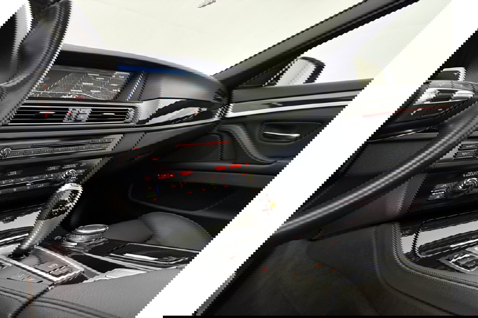 BMW 5 Serie 520i M Sport 184PK Pano LED Camera Clima Head up Display Memory Virtual Navi PDC Leder 19"LMV