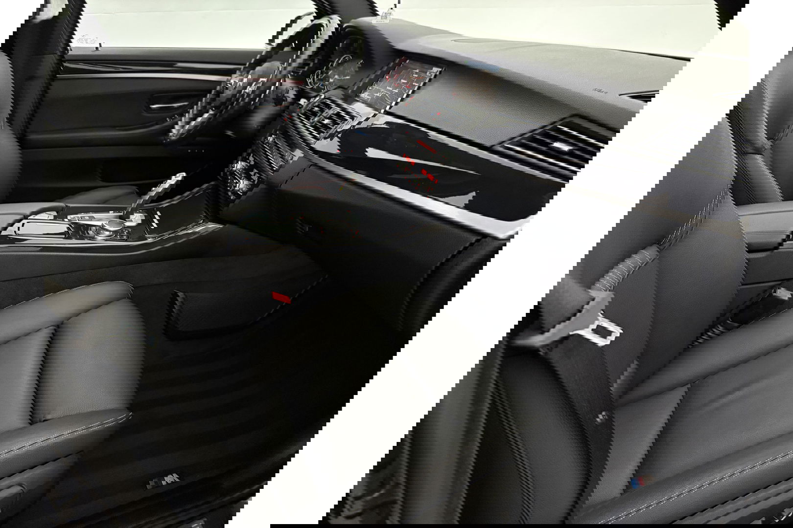 BMW 5 Serie 520i M Sport 184PK Pano LED Camera Clima Head up Display Memory Virtual Navi PDC Leder 19"LMV