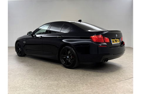 BMW 5 Serie 520i M Sport 184PK Pano LED Camera Clima Head up Display Memory Virtual Navi PDC Leder 19"LMV