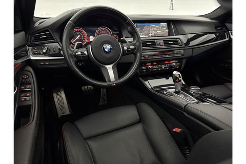 BMW 5 Serie 520i M Sport 184PK Pano LED Camera Clima Head up Display Memory Virtual Navi PDC Leder 19"LMV
