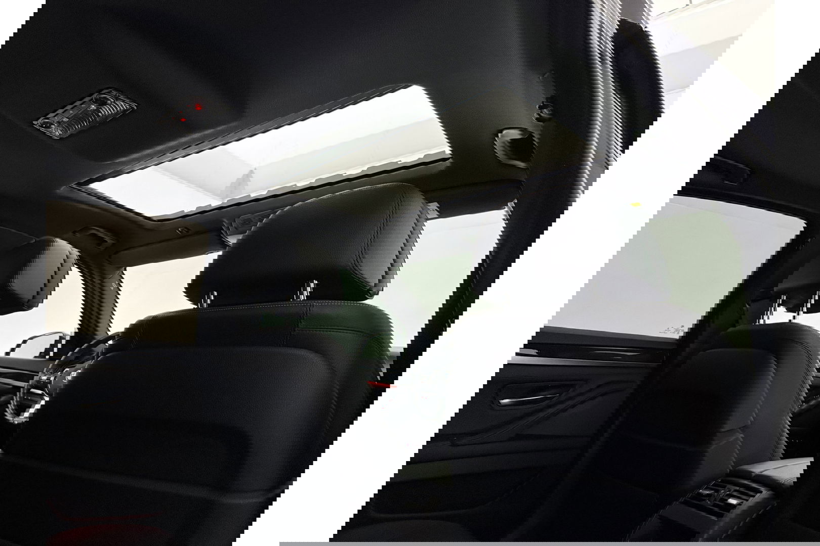 BMW 5 Serie 520i M Sport 184PK Pano LED Camera Clima Head up Display Memory Virtual Navi PDC Leder 19"LMV