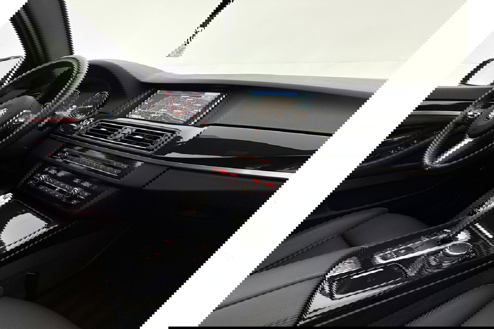 BMW 5 Serie 520i M Sport 184PK Pano LED Camera Clima Head up Display Memory Virtual Navi PDC Leder 19"LMV