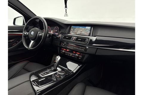 BMW 5 Serie 520i M Sport 184PK Pano LED Camera Clima Head up Display Memory Virtual Navi PDC Leder 19"LMV