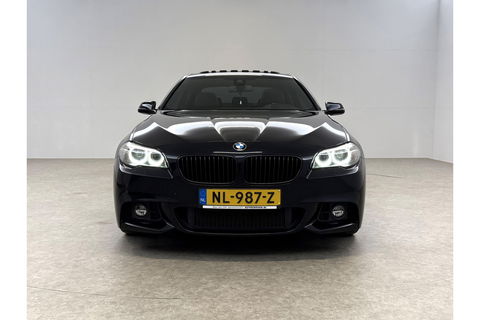 BMW 5 Serie 520i M Sport 184PK Pano LED Camera Clima Head up Display Memory Virtual Navi PDC Leder 19"LMV