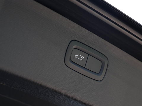Volvo XC90 2.0 D5 AWD Momentum 235PK