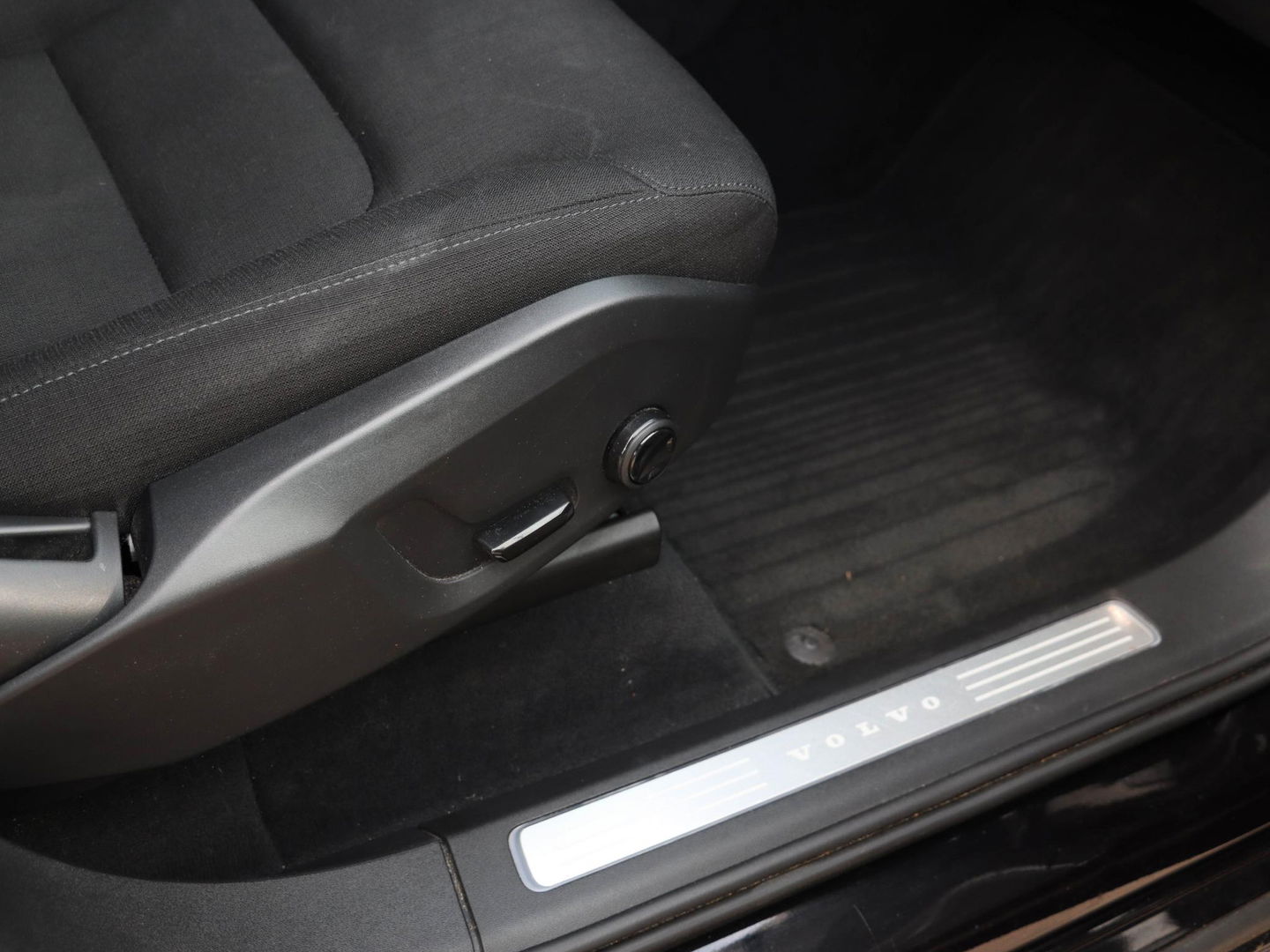 Volvo XC90 2.0 D5 AWD Momentum 235PK