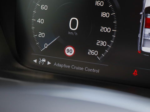 Volvo XC90 2.0 D5 AWD Momentum 235PK
