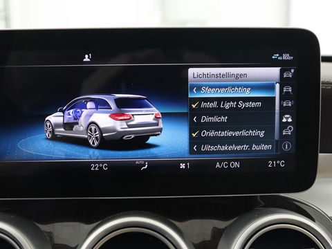 Mercedes-Benz C-Klasse 300e Avantgarde Luxury | Panoramadak | Luchtvering | Burmester | Stuurverwarming | 360 Camera | Leder | Stoelverwarming | Memory | Carplay | Sfeerverlichting | Matrix LED | PHEV | Plug In