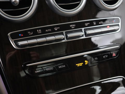 Mercedes-Benz C-Klasse 300e Avantgarde Luxury | Panoramadak | Luchtvering | Burmester | Stuurverwarming | 360 Camera | Leder | Stoelverwarming | Memory | Carplay | Sfeerverlichting | Matrix LED | PHEV | Plug In