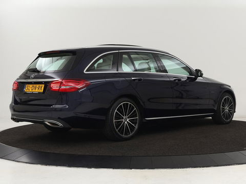 Mercedes-Benz C-Klasse 300e Avantgarde Luxury | Panoramadak | Luchtvering | Burmester | Stuurverwarming | 360 Camera | Leder | Stoelverwarming | Memory | Carplay | Sfeerverlichting | Matrix LED | PHEV | Plug In