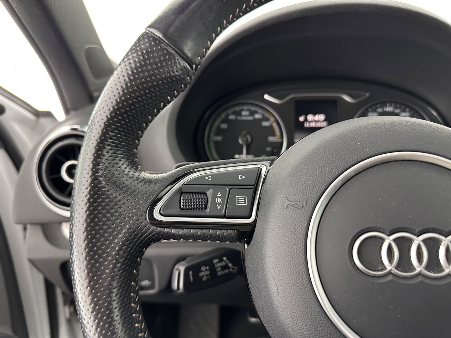 Audi A3 Sportback 1.4 e-tron PHEV Ambition Pro Line plus Aut. *PANO | FULL-LED | 1/2LEATHER | KEYLESS | BANG&OLUFSEN | NAVI-FULLMAP | SPORT-SEATS | ECC | PDC | CRUISE | 18''ALU*
