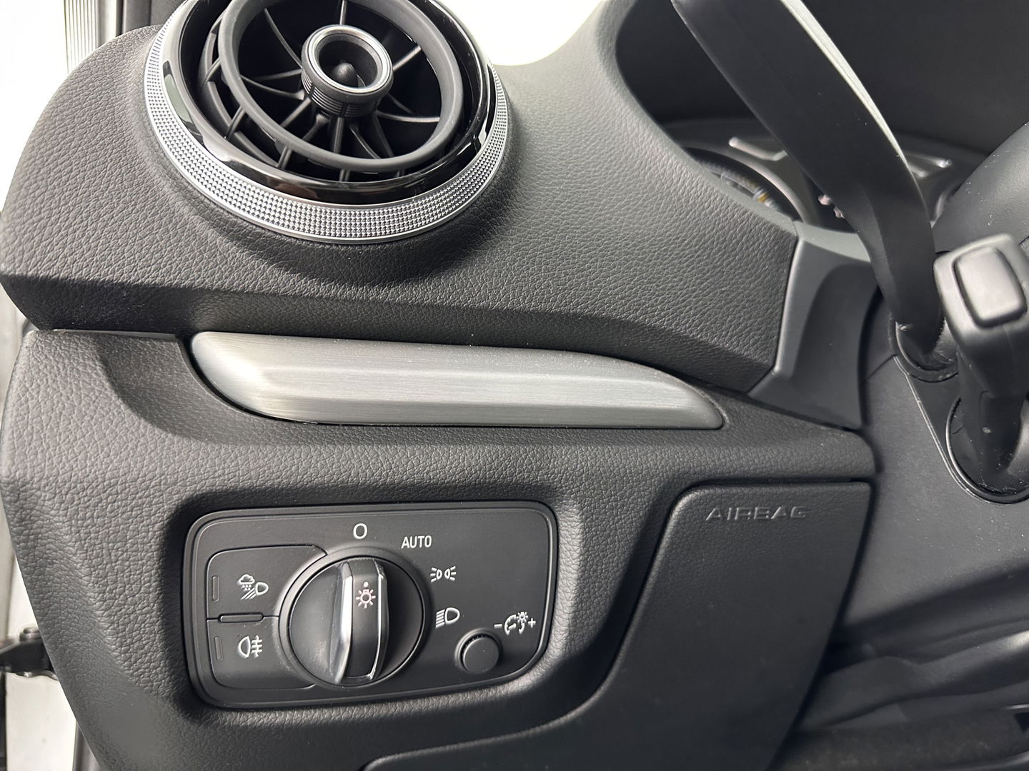 Audi A3 Sportback 1.4 e-tron PHEV Ambition Pro Line plus Aut. *PANO | FULL-LED | 1/2LEATHER | KEYLESS | BANG&OLUFSEN | NAVI-FULLMAP | SPORT-SEATS | ECC | PDC | CRUISE | 18''ALU*