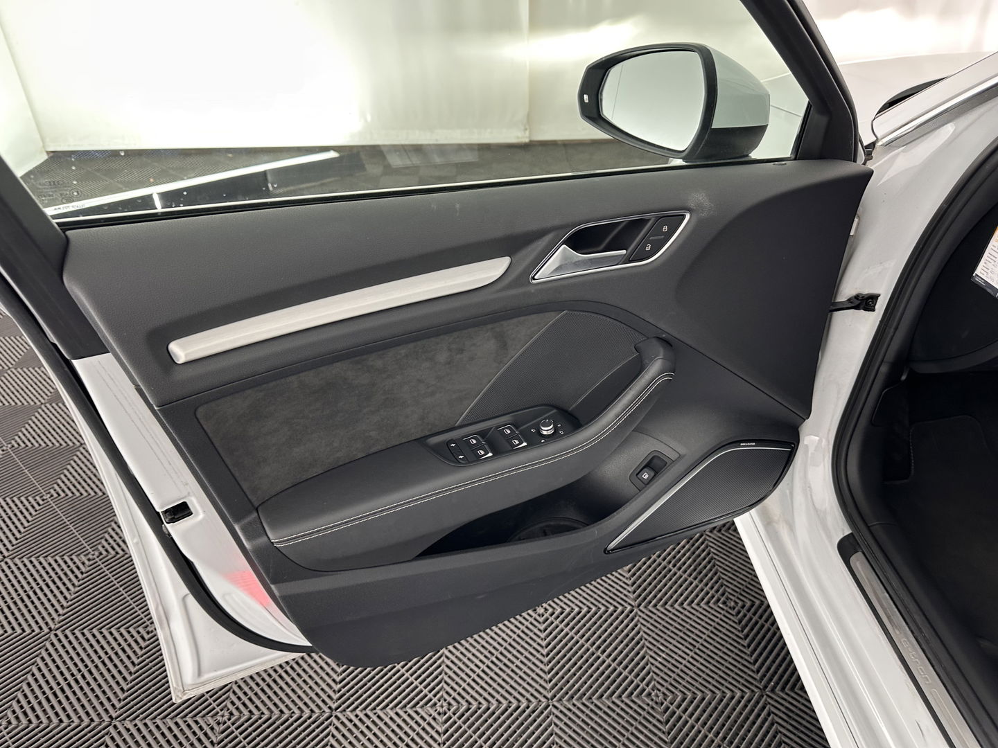 Audi A3 Sportback 1.4 e-tron PHEV Ambition Pro Line plus Aut. *PANO | FULL-LED | 1/2LEATHER | KEYLESS | BANG&OLUFSEN | NAVI-FULLMAP | SPORT-SEATS | ECC | PDC | CRUISE | 18''ALU*