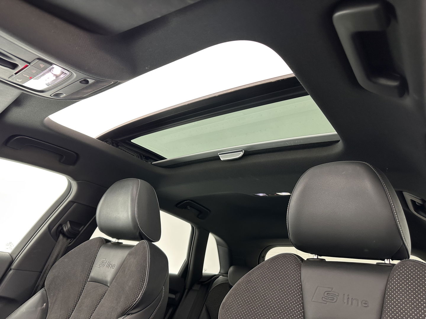 Audi A3 Sportback 1.4 e-tron PHEV Ambition Pro Line plus Aut. *PANO | FULL-LED | 1/2LEATHER | KEYLESS | BANG&OLUFSEN | NAVI-FULLMAP | SPORT-SEATS | ECC | PDC | CRUISE | 18''ALU*