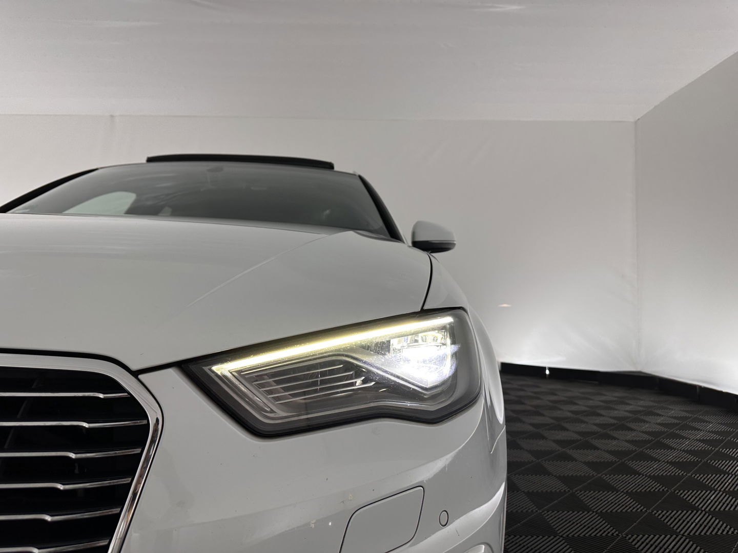 Audi A3 Sportback 1.4 e-tron PHEV Ambition Pro Line plus Aut. *PANO | FULL-LED | 1/2LEATHER | KEYLESS | BANG&OLUFSEN | NAVI-FULLMAP | SPORT-SEATS | ECC | PDC | CRUISE | 18''ALU*