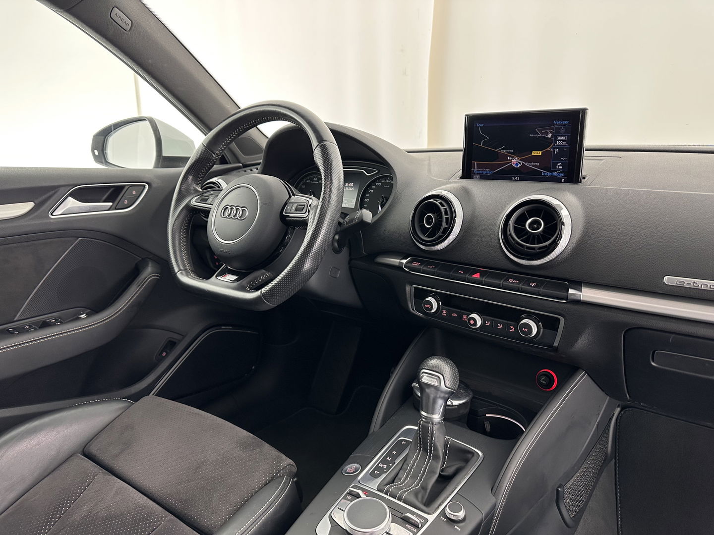 Audi A3 Sportback 1.4 e-tron PHEV Ambition Pro Line plus Aut. *PANO | FULL-LED | 1/2LEATHER | KEYLESS | BANG&OLUFSEN | NAVI-FULLMAP | SPORT-SEATS | ECC | PDC | CRUISE | 18''ALU*