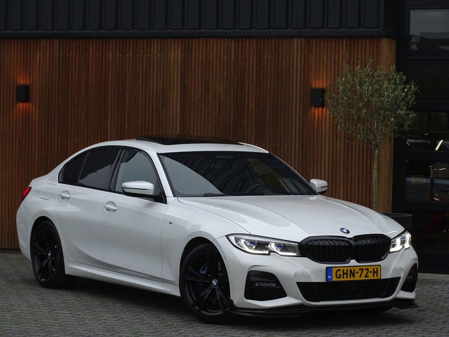 BMW 3-serie 330i 259PK / M-Sport / Individual / M340 Ed. / laser
